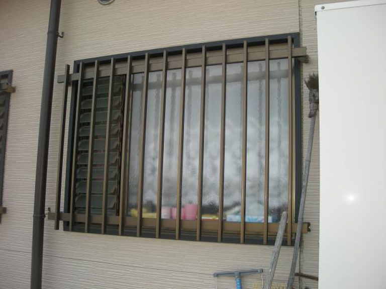 施工前の洗面所窓